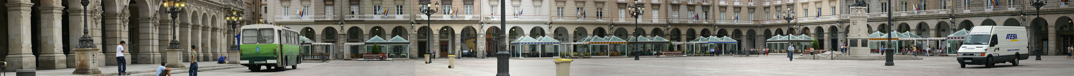 Plaza de María Pita, A Coruña, verano de 2004